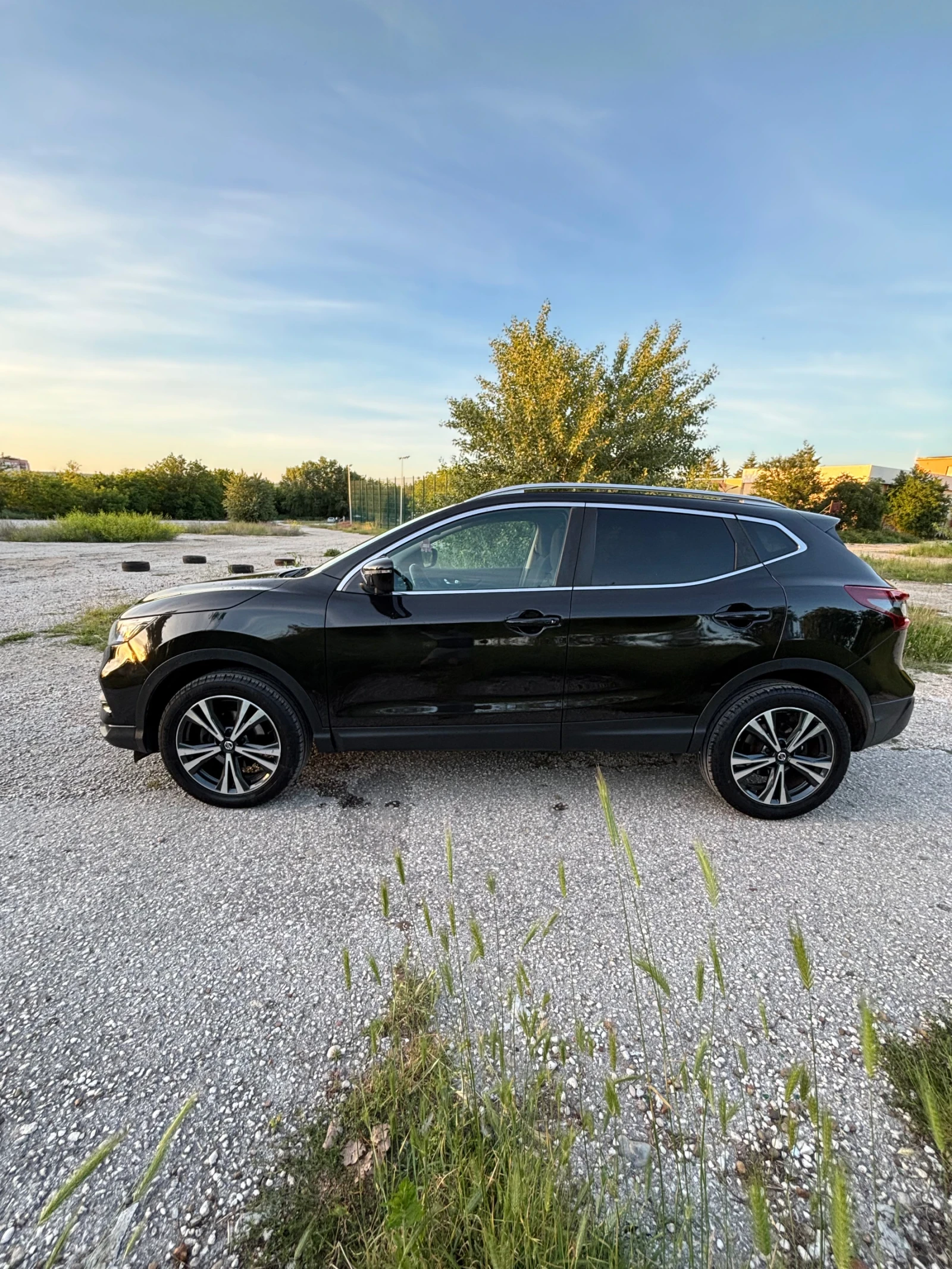 Nissan Qashqai, снимка 17 - Автомобили и джипове - 54715674