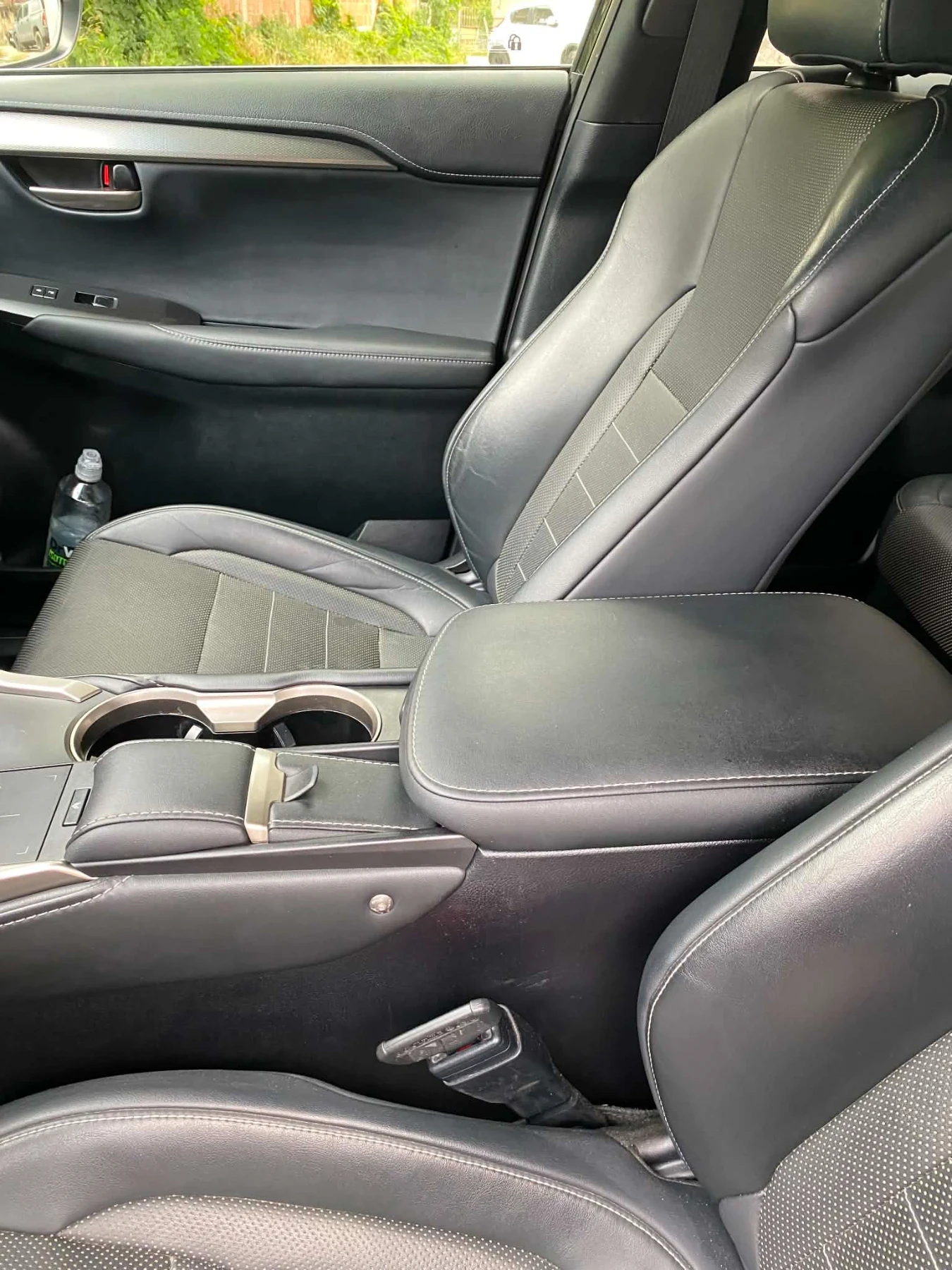 Lexus NX 300h F SPORT, снимка 9 - Автомобили и джипове - 55160575