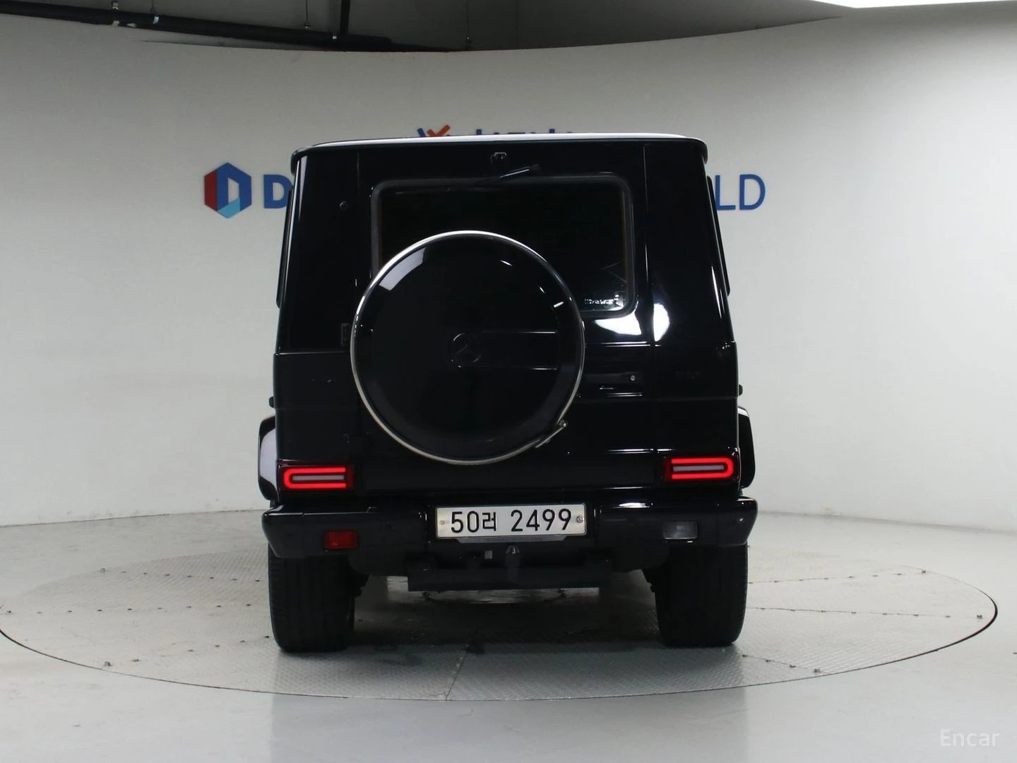 Mercedes-Benz G 350 BlueTEC* МАСАЖИ* КОЖА* ОБДУХВ* НАВИ* ПАНО* , снимка 4 - Автомобили и джипове - 55594528