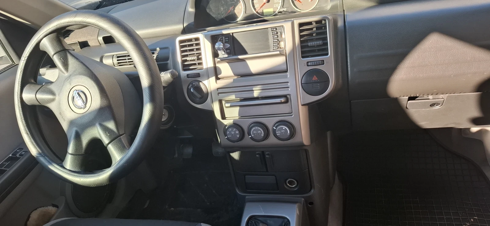 Nissan X-trail 2000, снимка 9 - Автомобили и джипове - 55618492