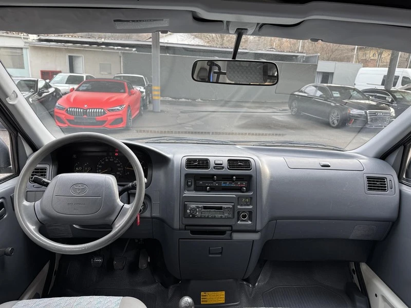 Toyota Hiace D-4D, снимка 11 - Бусове и автобуси - 53149690