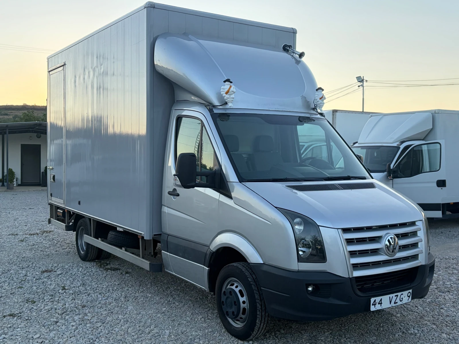 VW Crafter Фургон + Борд N1 Клима, снимка 2 - Бусове и автобуси - 55753974