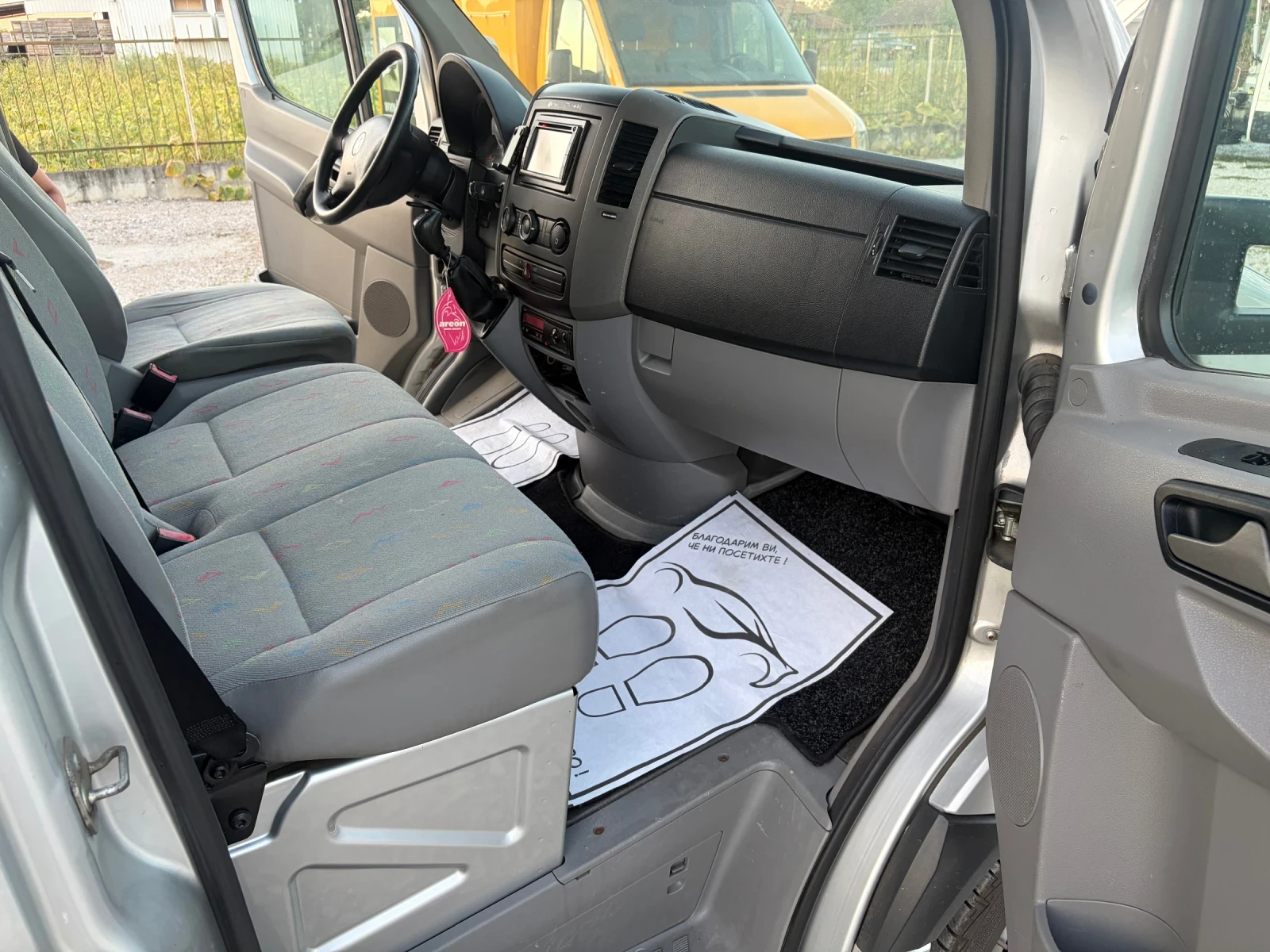 VW Crafter Фургон + Борд N1 Клима, снимка 8 - Бусове и автобуси - 55753974