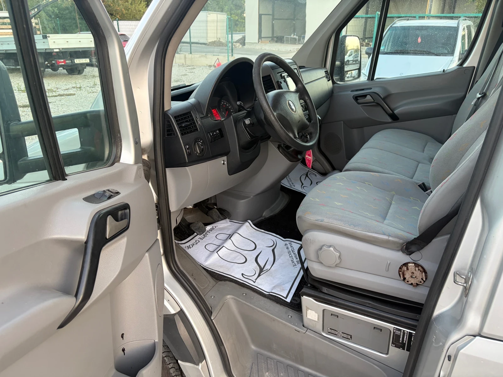 VW Crafter Фургон + Борд N1 Клима, снимка 7 - Бусове и автобуси - 55753974
