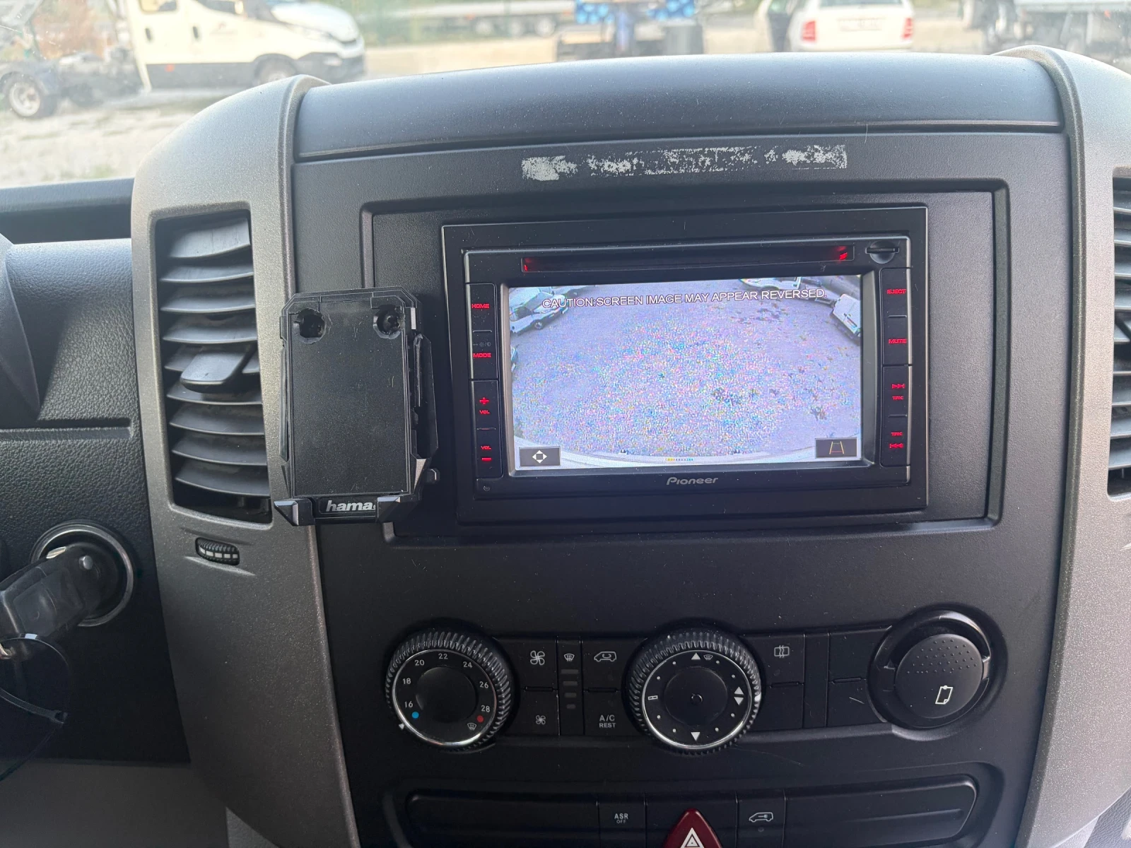 VW Crafter Фургон + Борд N1 Клима, снимка 10 - Бусове и автобуси - 55753974