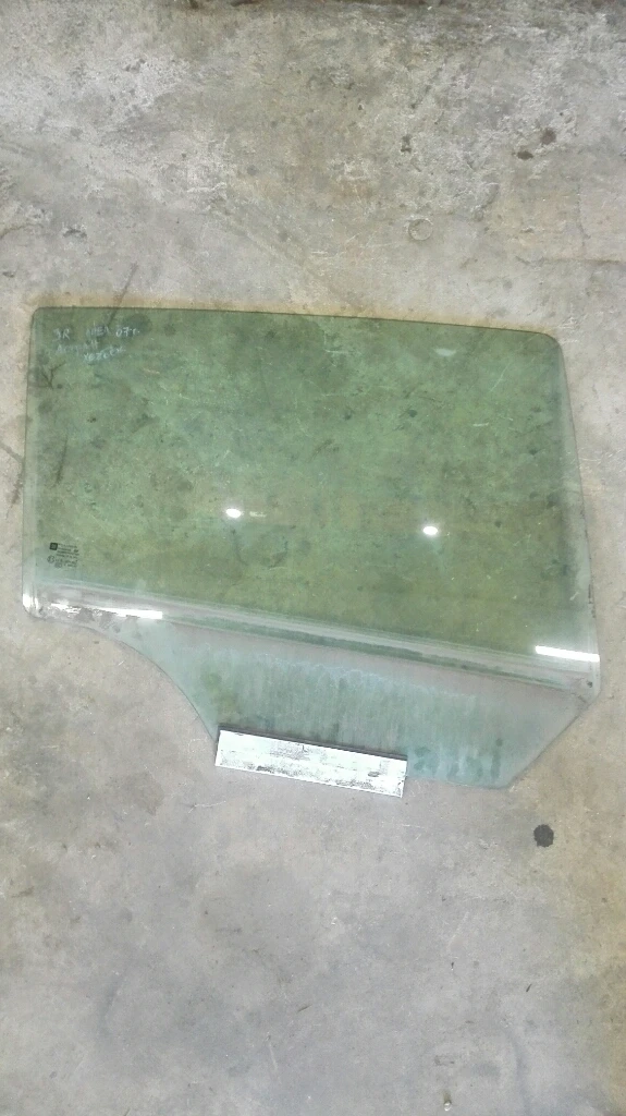 Стъкло задно дясно Опел Астра Н хечбек