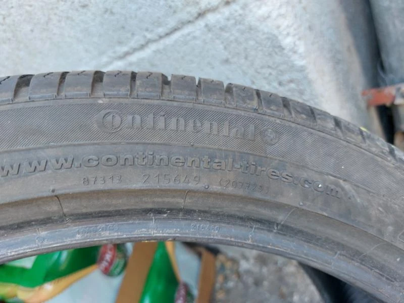 Гуми Зимни 225/40R18, снимка 5 - Гуми и джанти - 36801015