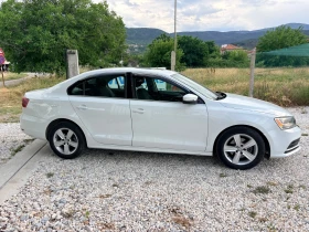 VW Jetta Автоматик 2017 г Бензин Напълно Обслужен, снимка 6