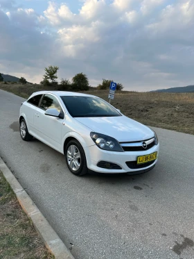 Opel Astra 1.6 GTC, снимка 2