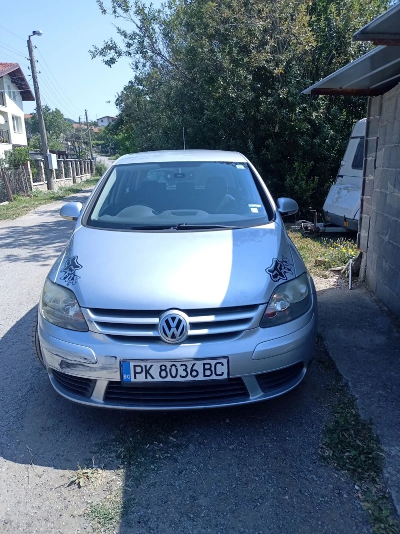 VW Golf Plus  Десен волан!!!, снимка 3 - Автомобили и джипове - 46647517