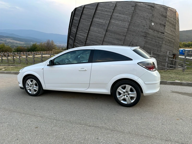 Opel Astra 1.6 GTC, снимка 5 - Автомобили и джипове - 47174399