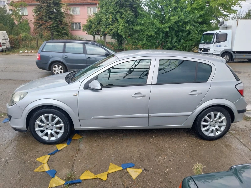 Opel Astra, снимка 12 - Автомобили и джипове - 47152155