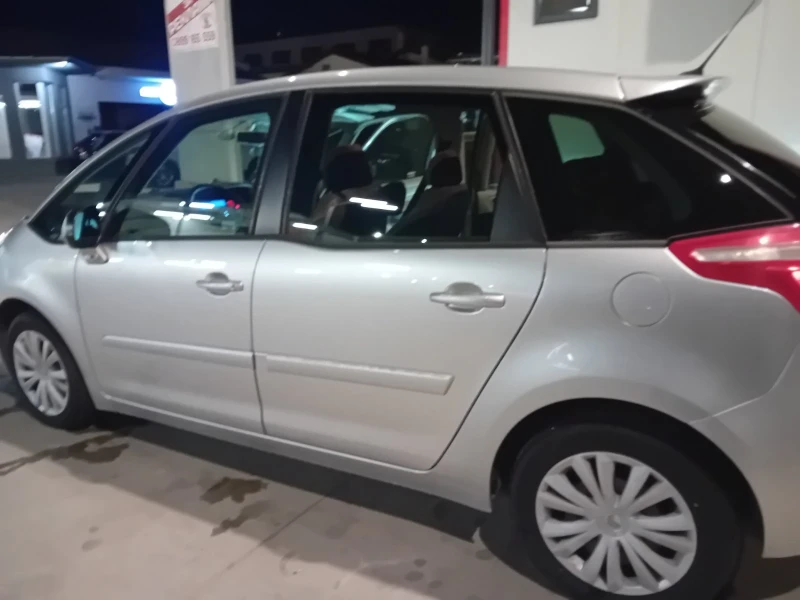 Citroen C4 Picasso, снимка 2 - Автомобили и джипове - 48480663