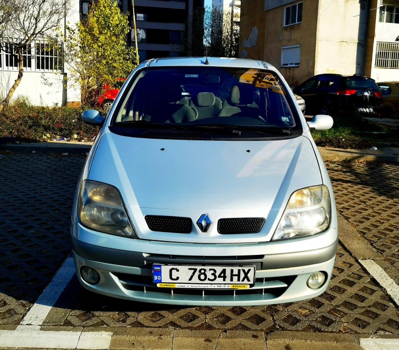 Renault Scenic, снимка 1 - Автомобили и джипове - 48034983