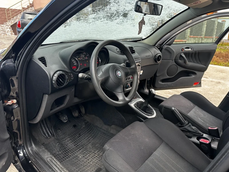 Alfa Romeo 147 1.6 Twin Spark, LPG, снимка 8 - Автомобили и джипове - 48078439