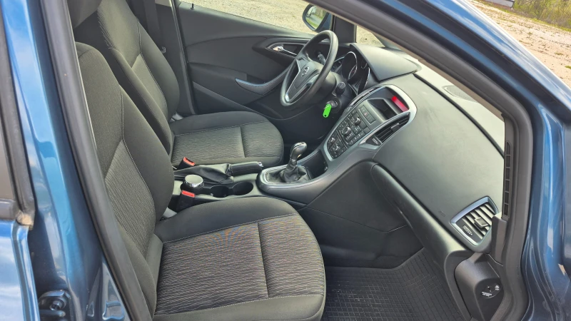 Opel Astra 1.4i-129000км FACELIFT Германия ОТЛИЧНА, снимка 10 - Автомобили и джипове - 48444994