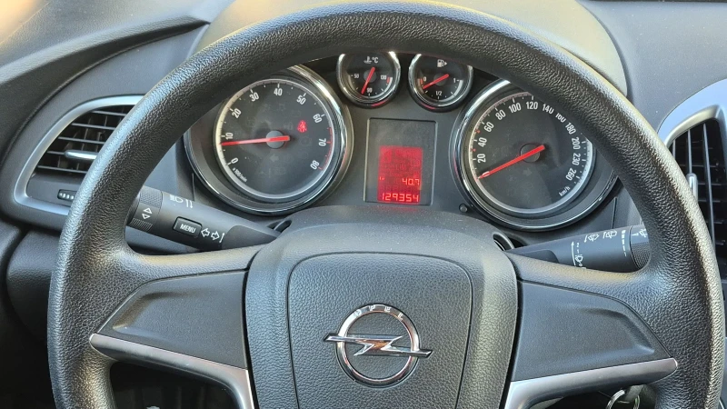 Opel Astra 1.4i-129000км FACELIFT Германия ОТЛИЧНА, снимка 14 - Автомобили и джипове - 48444994