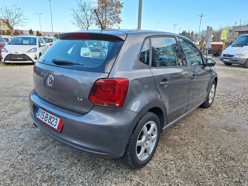 VW Polo 1.4 i, снимка 5 - Автомобили и джипове - 48636375