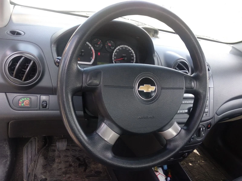 Chevrolet Aveo, снимка 4 - Автомобили и джипове - 49269169