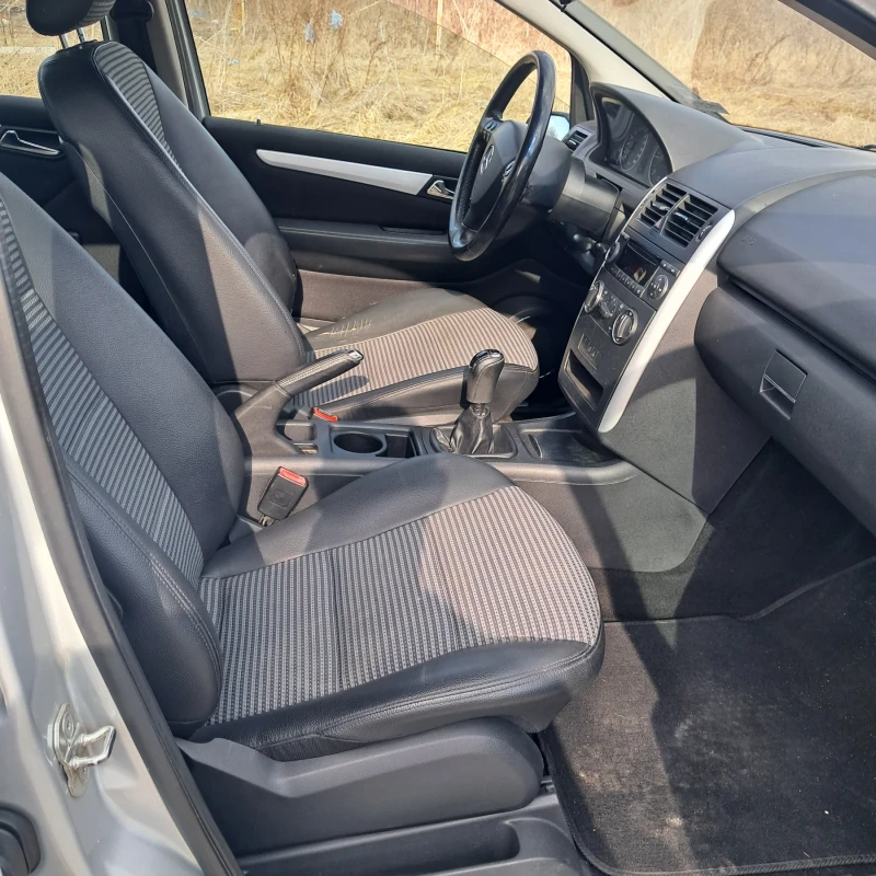 Mercedes-Benz A 180, снимка 4 - Автомобили и джипове - 49407933