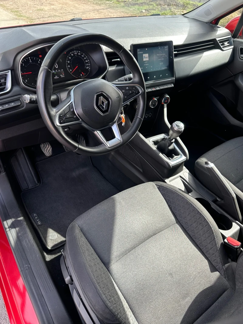 Renault Clio DISTRONIC/CARPLAY/СЛЕДЕНЕ НА ЛЕНТИ/LED/2020, снимка 10 - Автомобили и джипове - 51359154