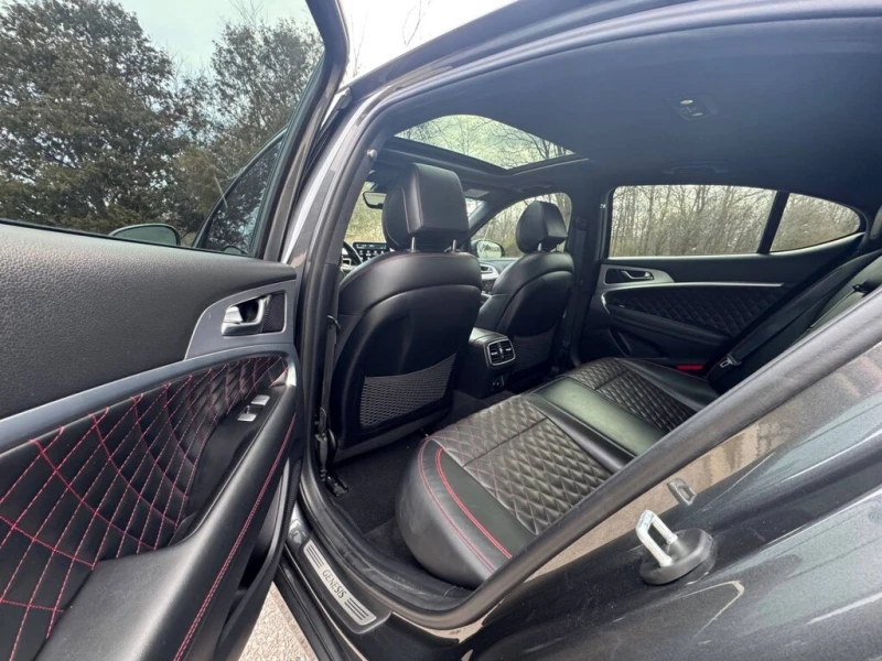 Genesis G70 3.3T * * SPORT * * CARFAX * * АВТО КРЕДИТ * * , снимка 16 - Автомобили и джипове - 52729440