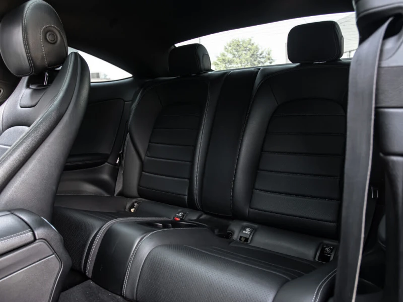 Mercedes-Benz C 300, снимка 7 - Автомобили и джипове - 53206345