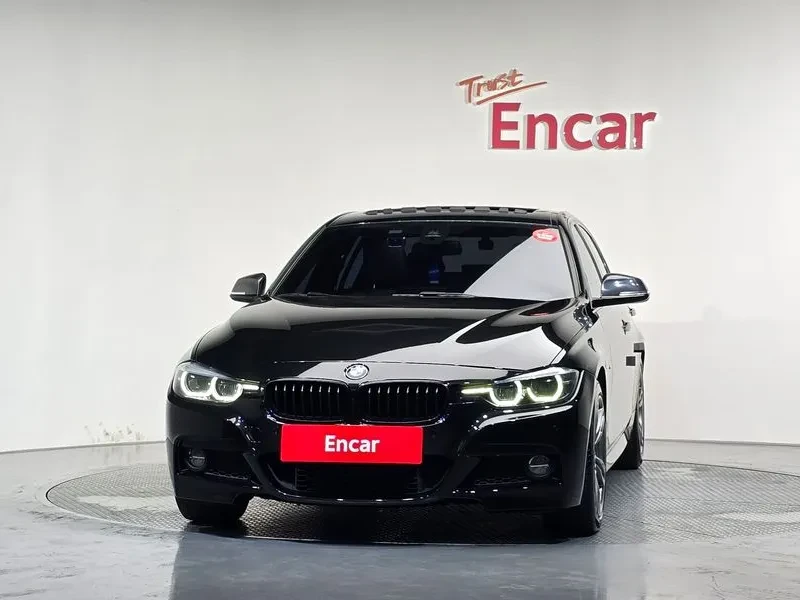 BMW 320 i - САМО 30% АВАНС, снимка 3 - Автомобили и джипове - 56304441