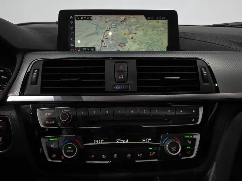 BMW 320 i - САМО 30% АВАНС, снимка 12 - Автомобили и джипове - 56304441