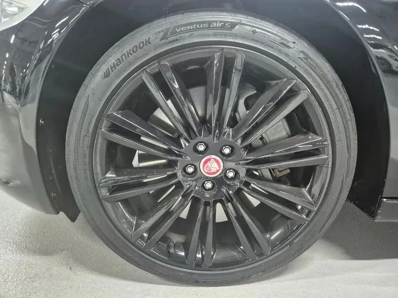 Jaguar Xj, снимка 4 - Автомобили и джипове - 56707025