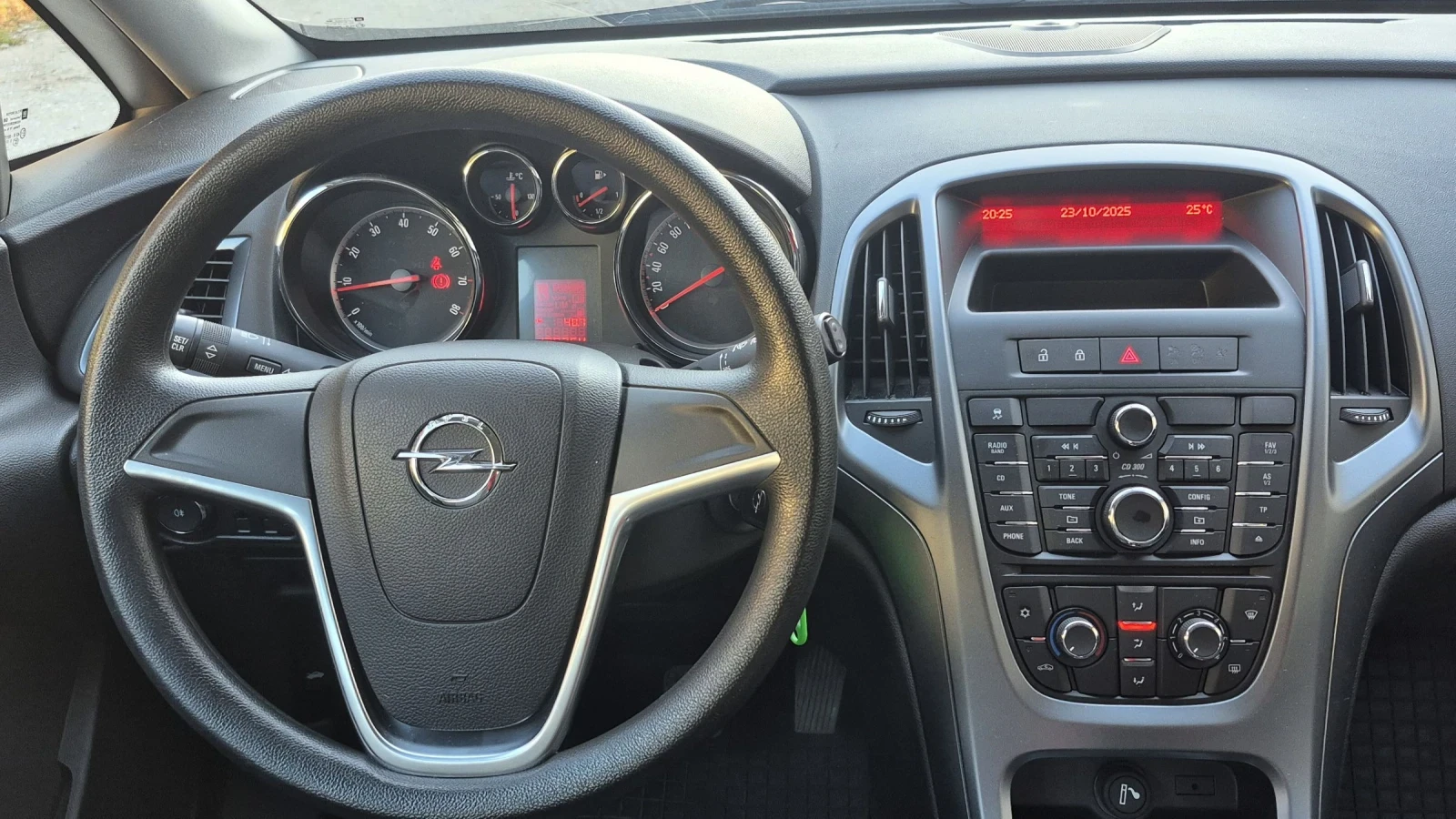 Opel Astra 1.4i-129000км FACELIFT Германия ОТЛИЧНА | Mobile.bg — изображение 13
