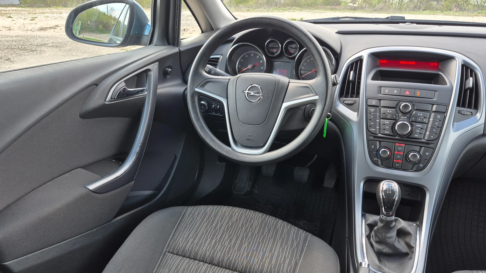 Opel Astra 1.4i-129000км FACELIFT Германия ОТЛИЧНА | Mobile.bg — изображение 15