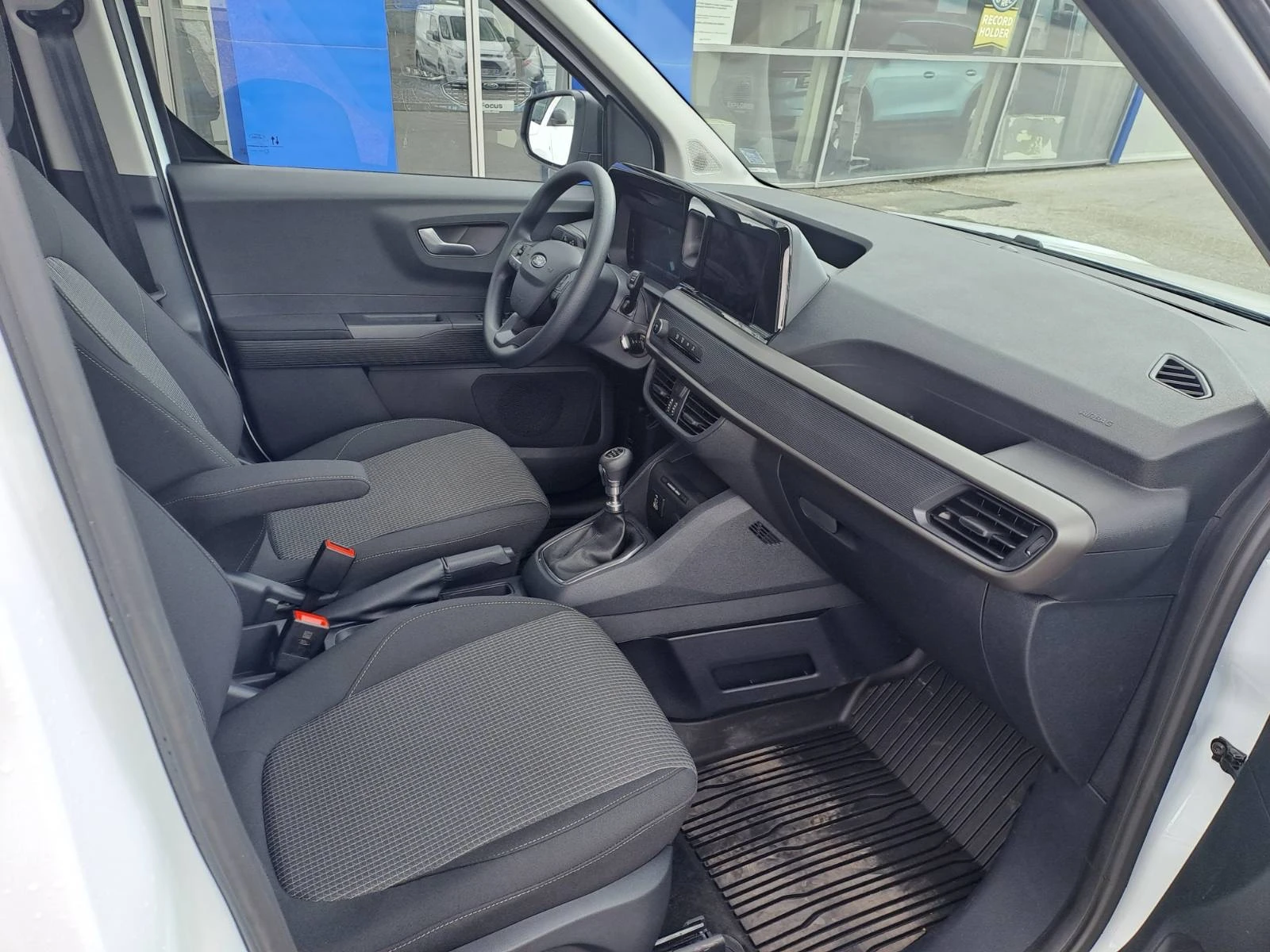 Ford Courier DCIV TREND - изображение 8