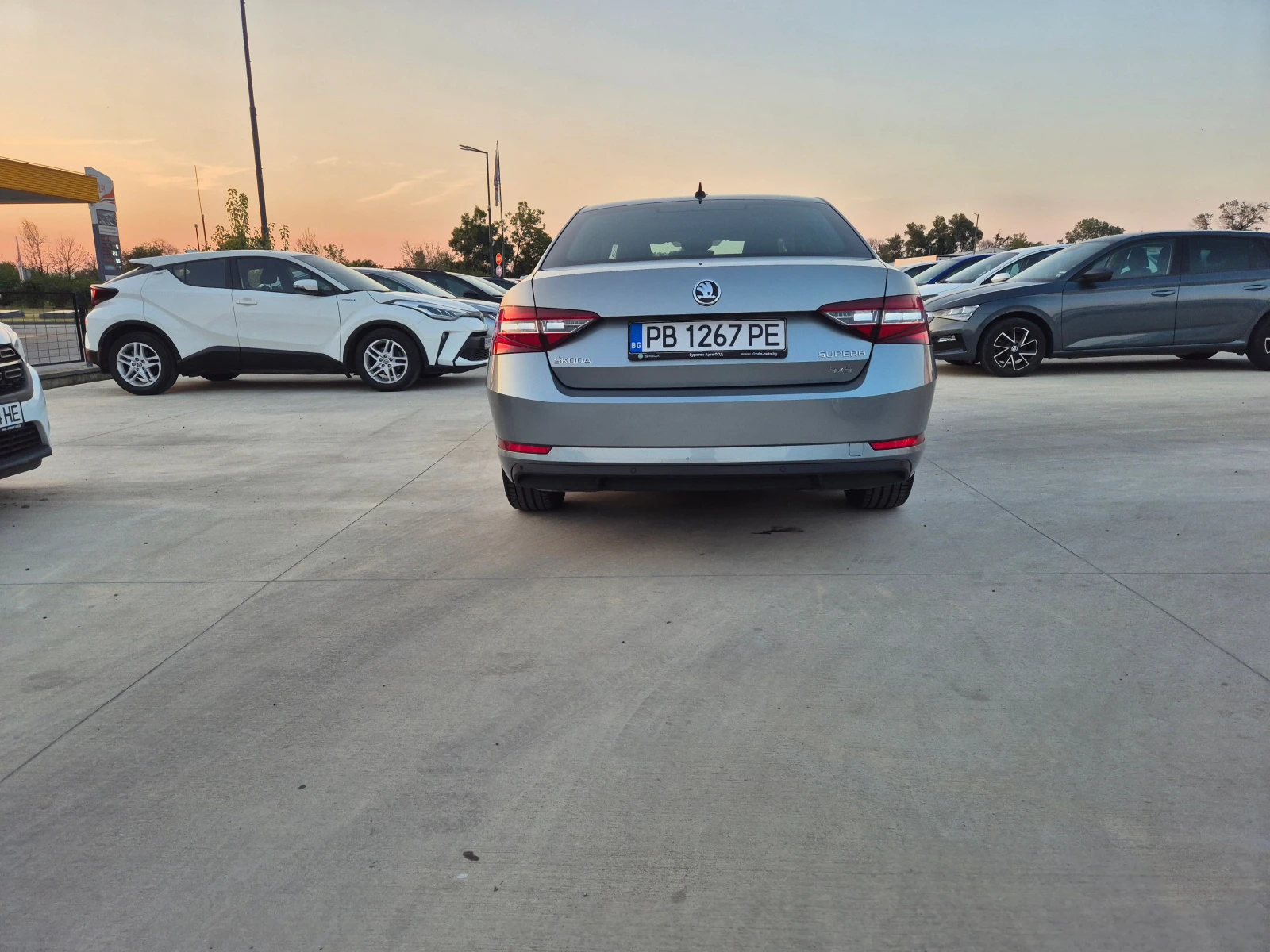 Skoda Superb  L&K 2.0 TDI DSG 4X4 190кс - изображение 4