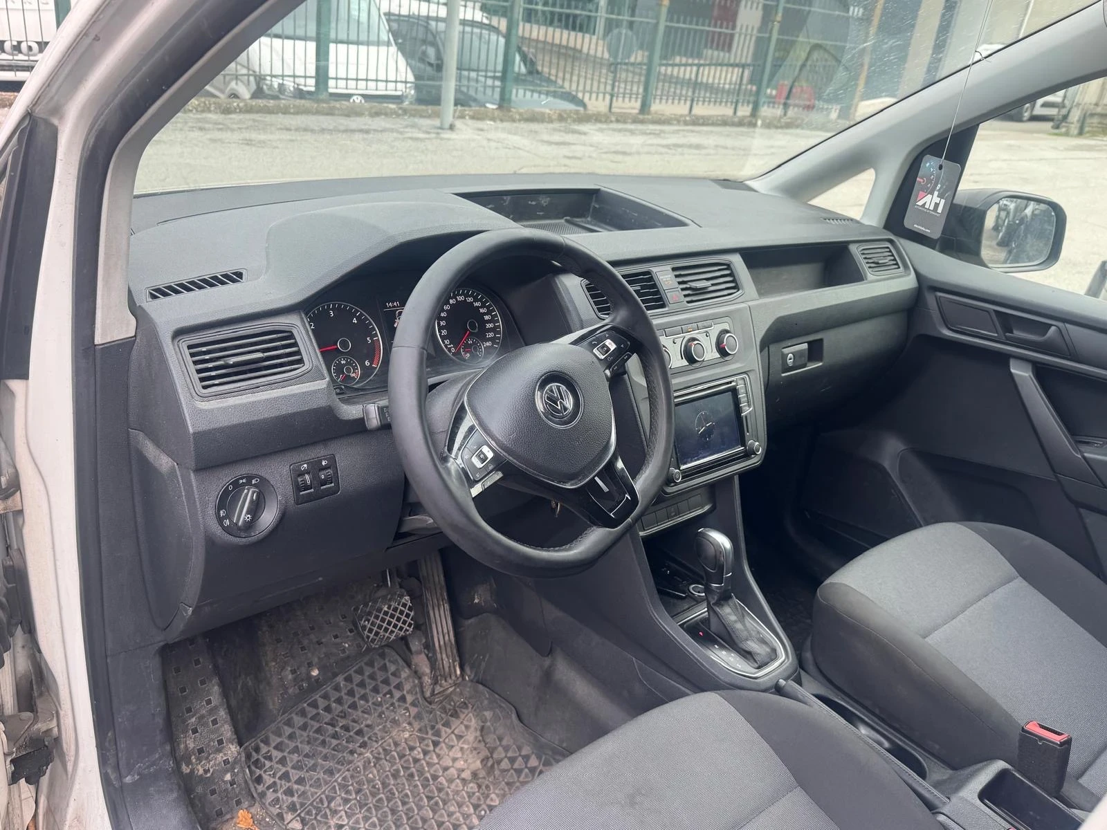 VW Caddy LED* 2.0TDI DSG 102hp* NAVI* PARKTRONIC* 4.2017 | Mobile.bg   12