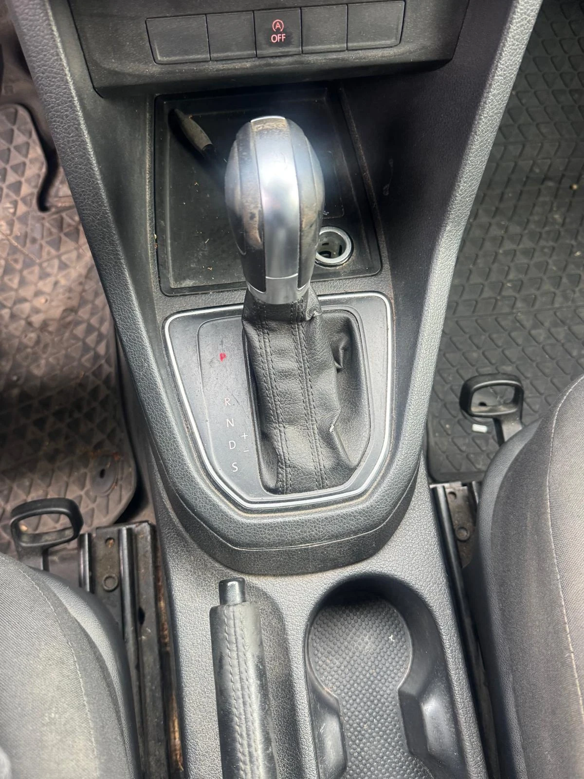 VW Caddy LED* 2.0TDI DSG 102hp* NAVI* PARKTRONIC* 4.2017 | Mobile.bg   4