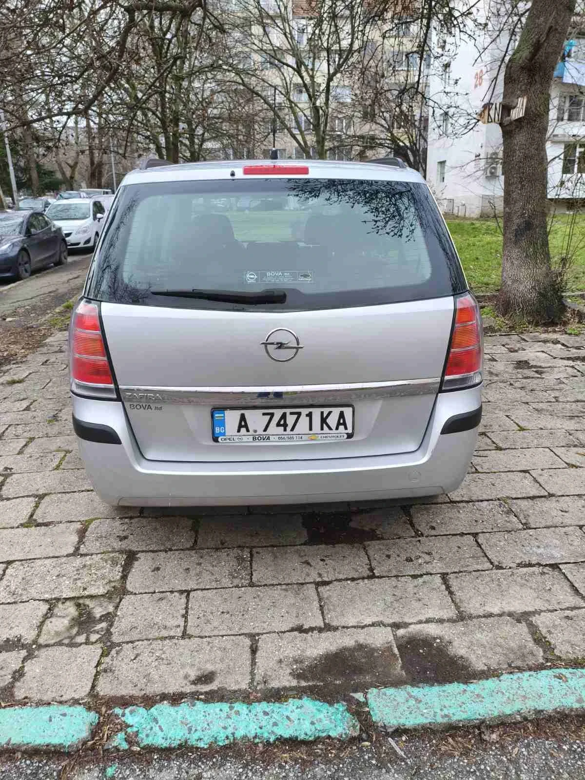 Opel Zafira B - изображение 6