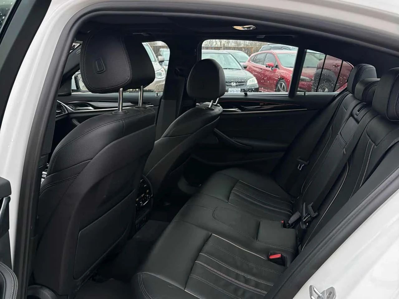 BMW 530 530i xDrive  CARFAX, снимка 11 - Автомобили и джипове - 54005962