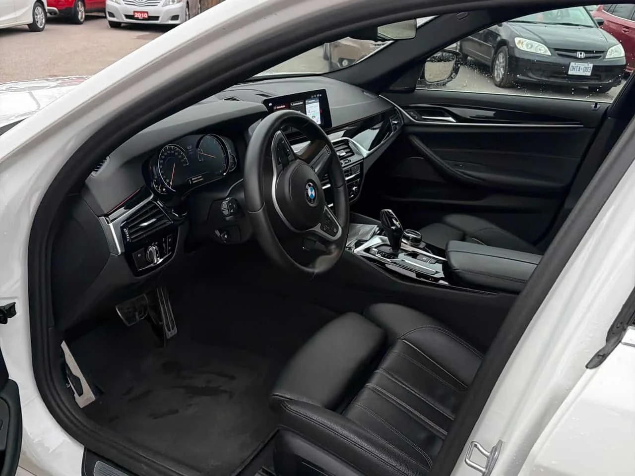 BMW 530 530i xDrive  CARFAX, снимка 5 - Автомобили и джипове - 54005962