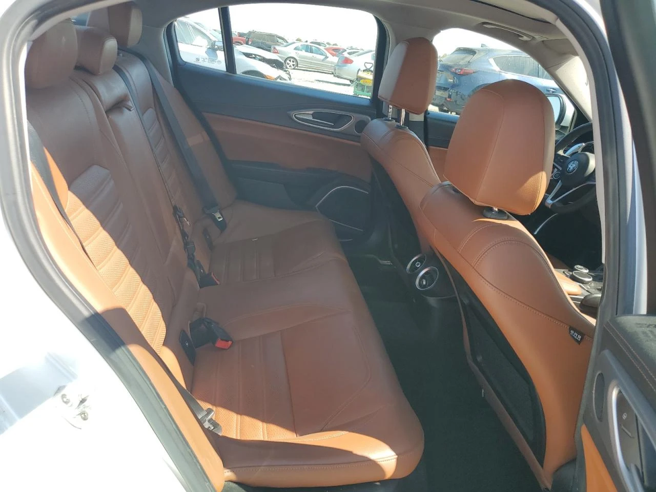 Alfa Romeo Giulia 2l Ti, снимка 10 - Автомобили и джипове - 54040531