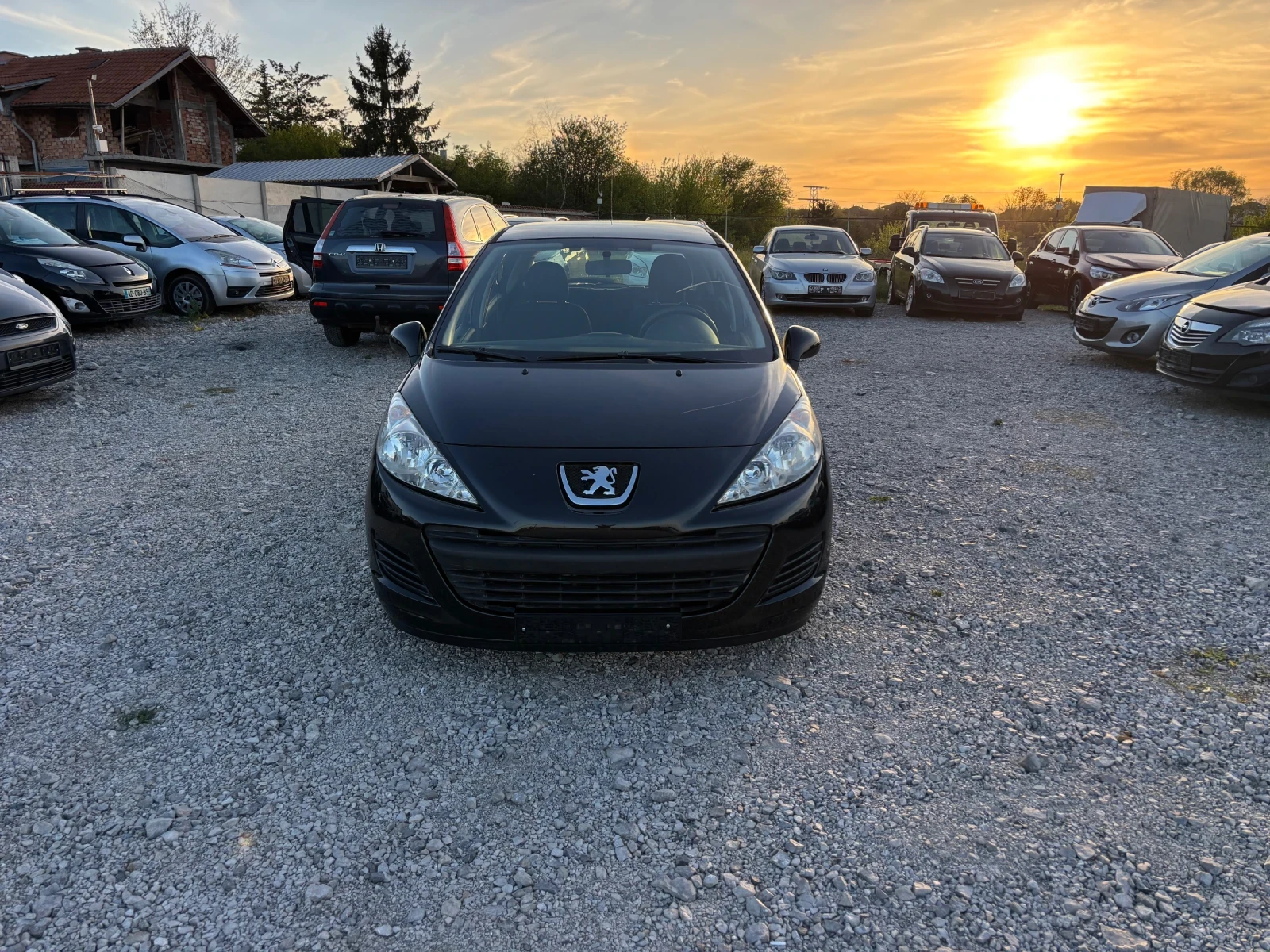 Peugeot 207 1.4-75кс, AC, снимка 5 - Автомобили и джипове - 54333945