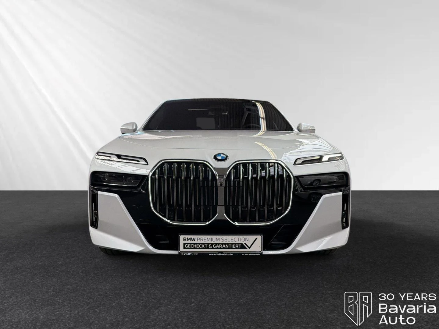 BMW 740 d xDrive M Sport Paket TV-Fond-Entertainment, снимка 5 - Автомобили и джипове - 54379811