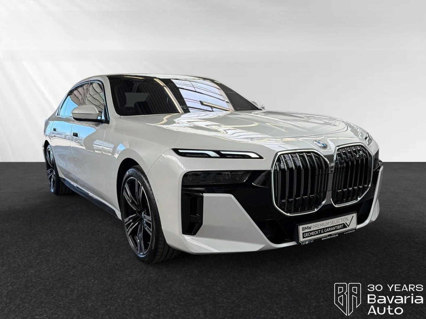 BMW 740 d xDrive M Sport Paket TV-Fond-Entertainment