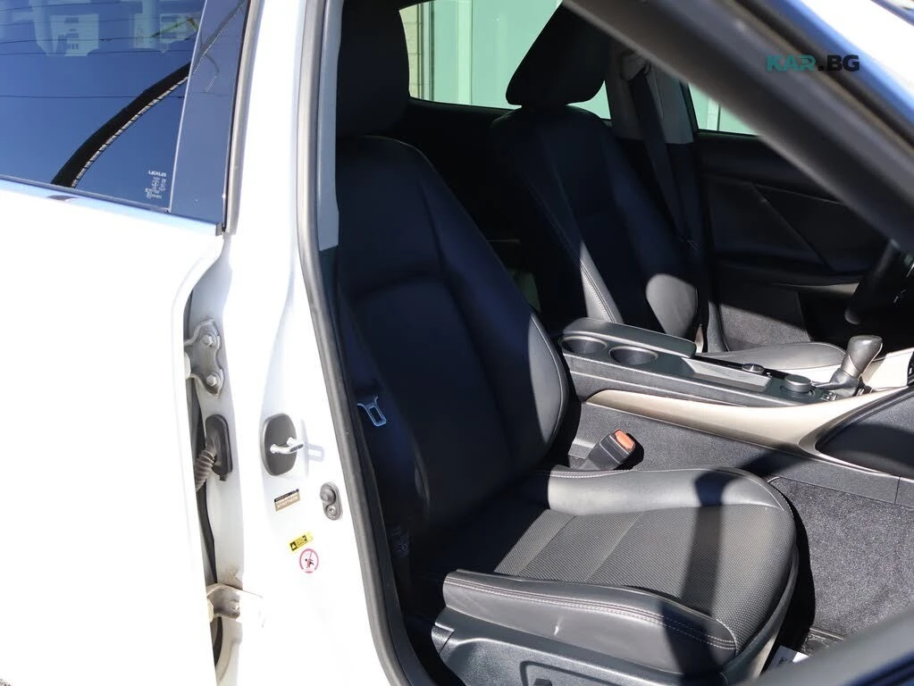 Lexus IS АвтоКредит * (ЦЕНА ДО БГ), снимка 15 - Автомобили и джипове - 54602508