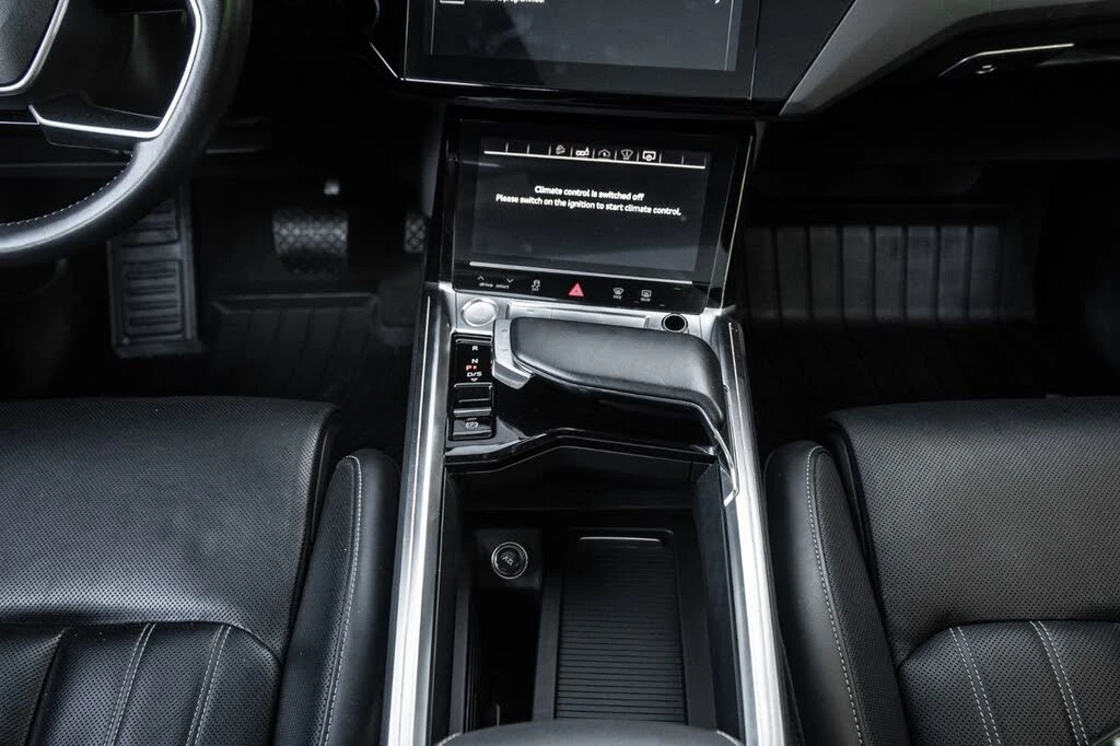 Audi E-Tron Technik quattro AWD, снимка 12 - Автомобили и джипове - 54754437