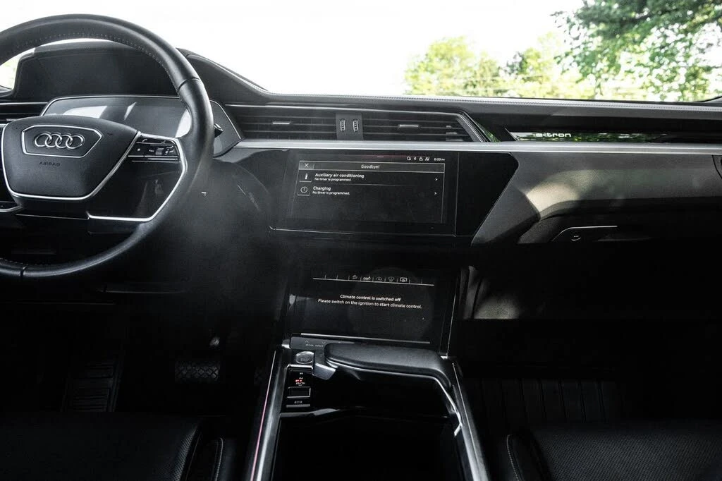 Audi E-Tron Technik quattro AWD, снимка 8 - Автомобили и джипове - 54754437
