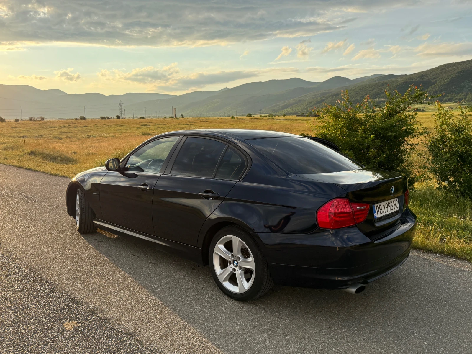 BMW 320, снимка 5 - Автомобили и джипове - 54826688