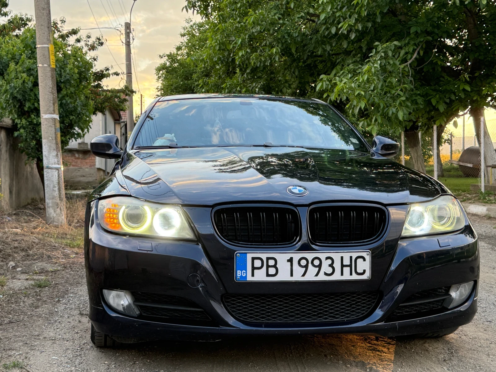 BMW 320, снимка 2 - Автомобили и джипове - 54826688