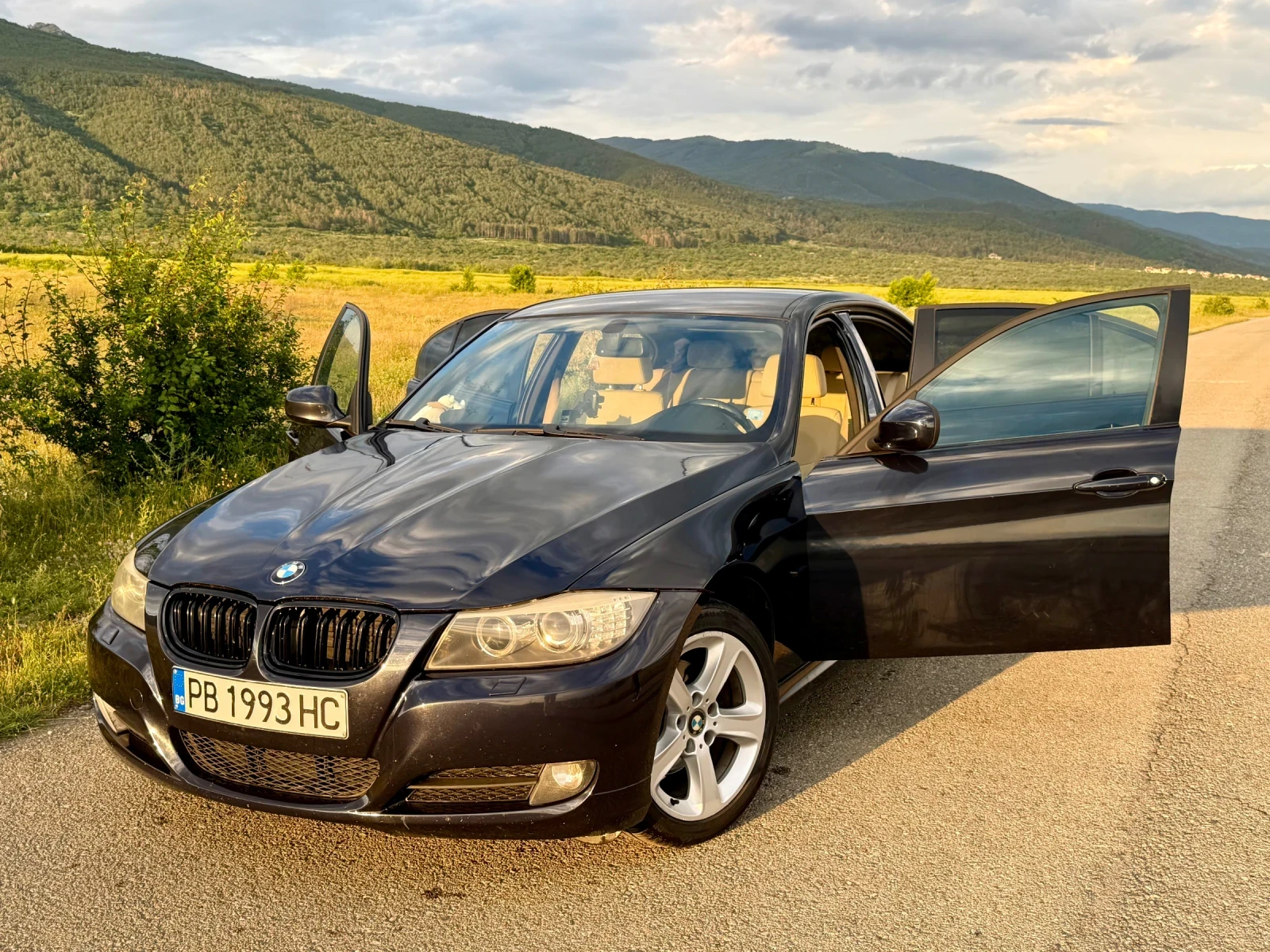 BMW 320, снимка 3 - Автомобили и джипове - 54826688