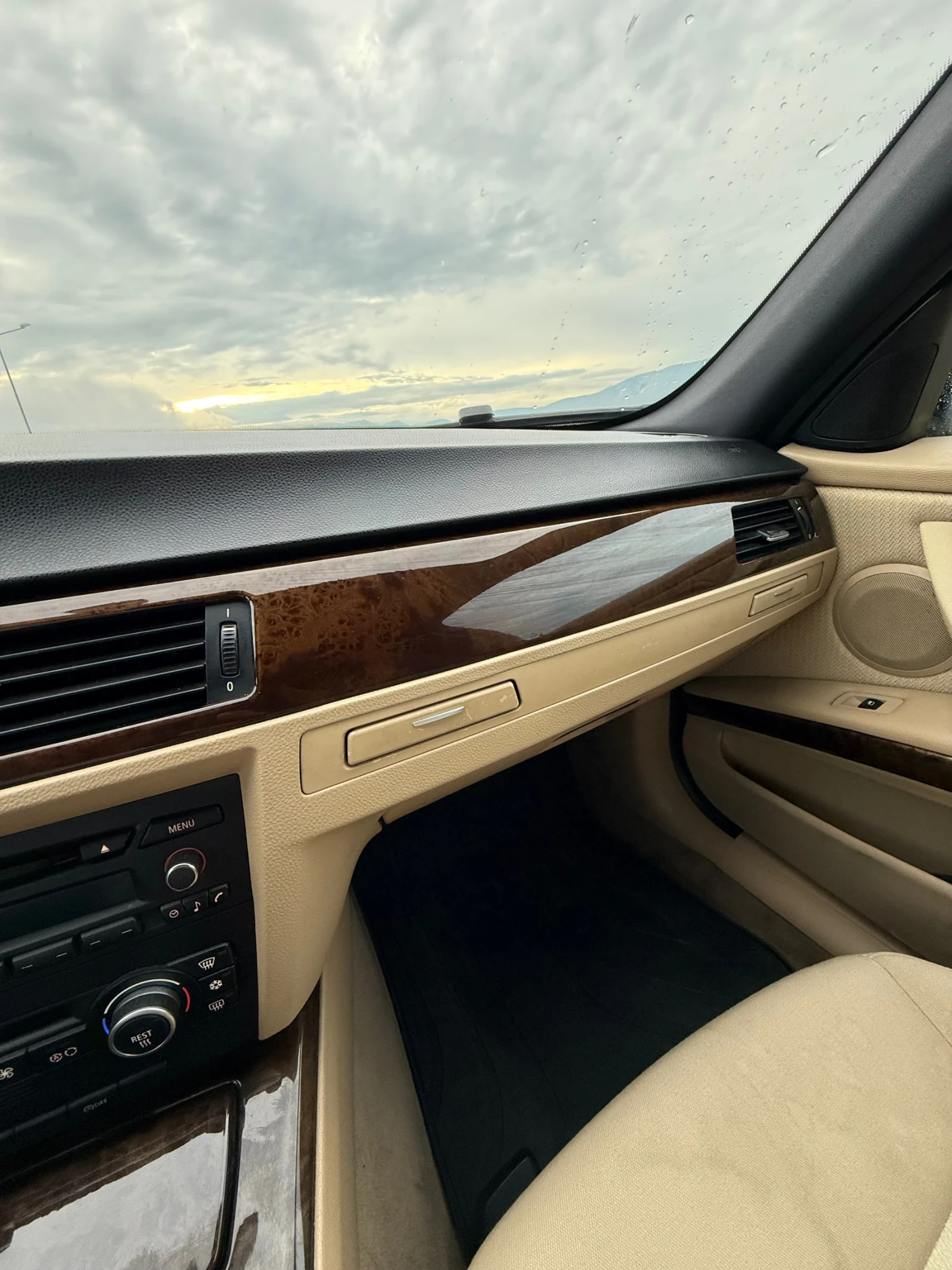 BMW 320, снимка 8 - Автомобили и джипове - 54826688
